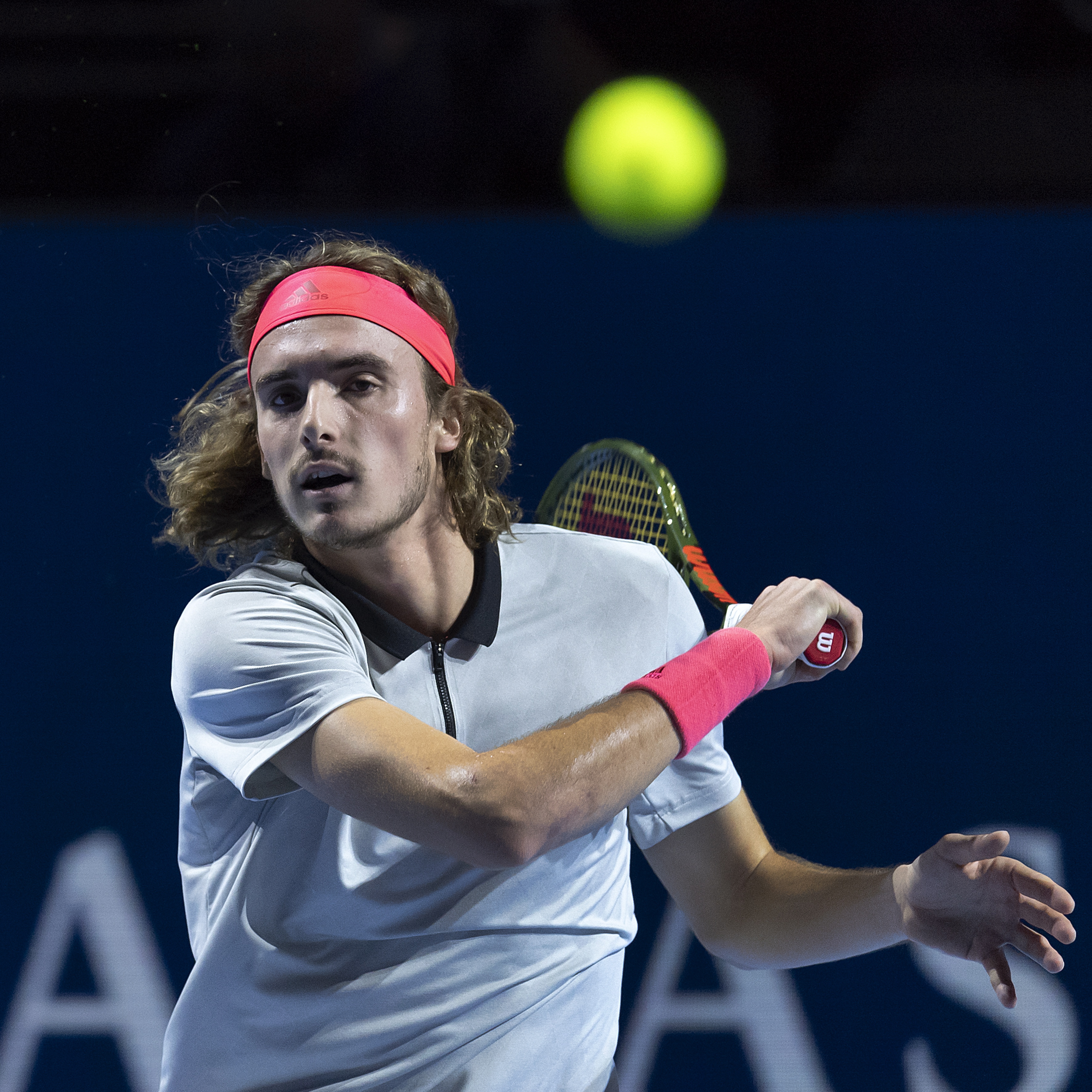 年终总决赛翻盘ATP总决赛，西西帕斯刷新纪录