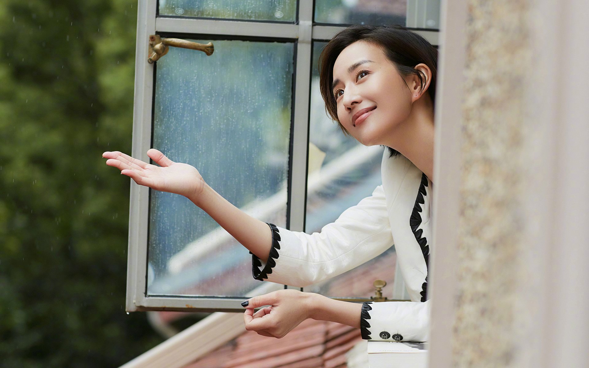 交叉锁死,当热火防线化为F1弯道,小贾伦在巴林完成赛道超车