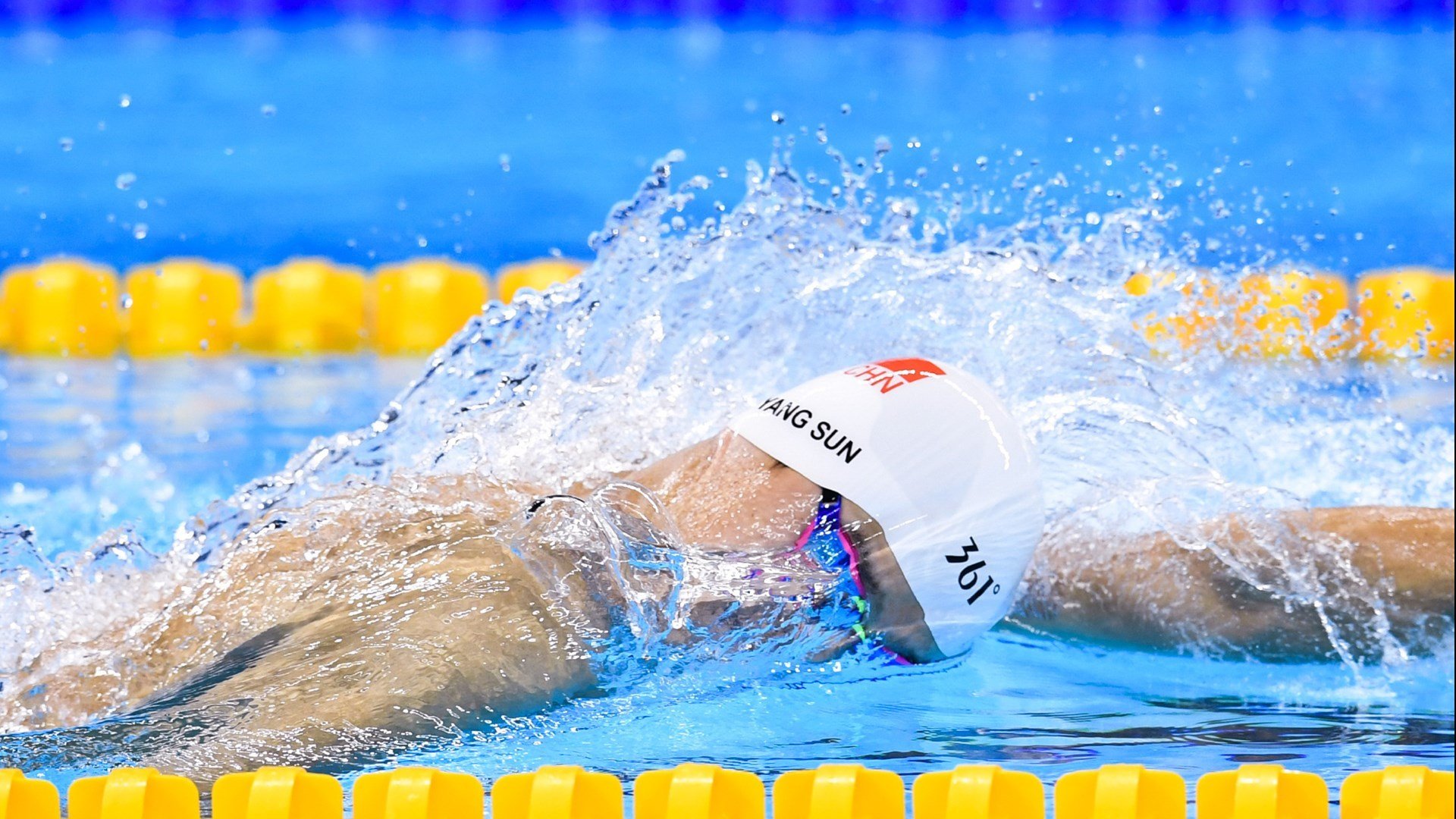 骑士速胜火箭,当利拉德决定三节打卡时,第四节只是他的个人时刻