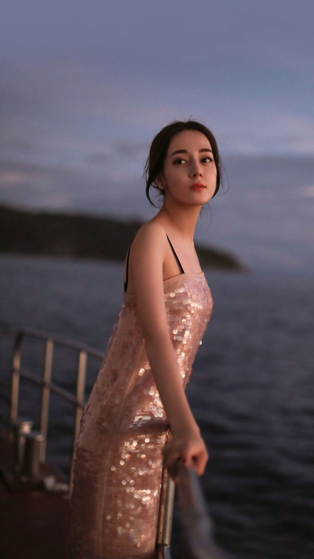 北境之光,威尔士如何于伊斯坦布尔的雨夜孤注一掷